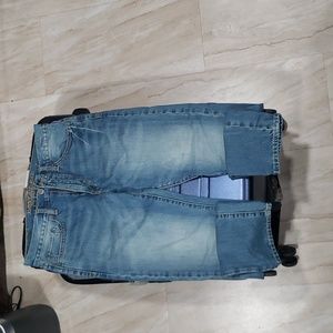 Brand: American Eagle/ Size: 32x30